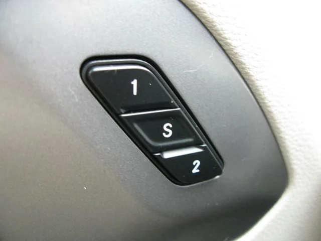2023 Chrysler Pacifica Touring L — photo