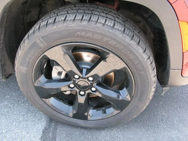 2023 Jeep Grand Cherokee Altitude — photo