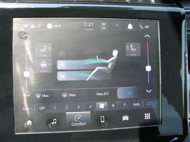 2023 Jeep Grand Cherokee Altitude — photo