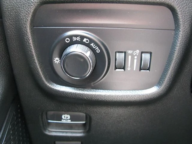2023 Jeep Grand Cherokee Altitude — photo