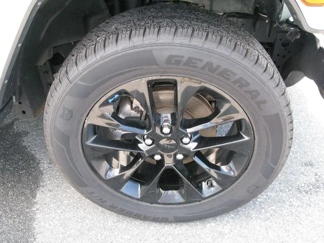 2023 Jeep Wrangler Sahara 4xe — photo