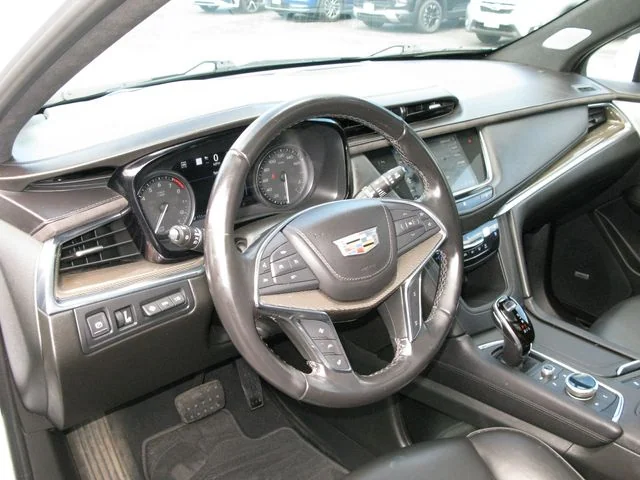 2021 Cadillac XT5 Premium Luxury — photo