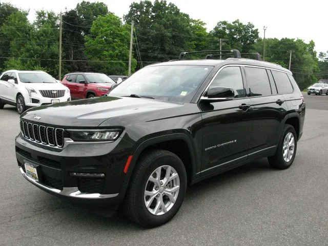2023 Jeep Grand Cherokee L Limited — photo