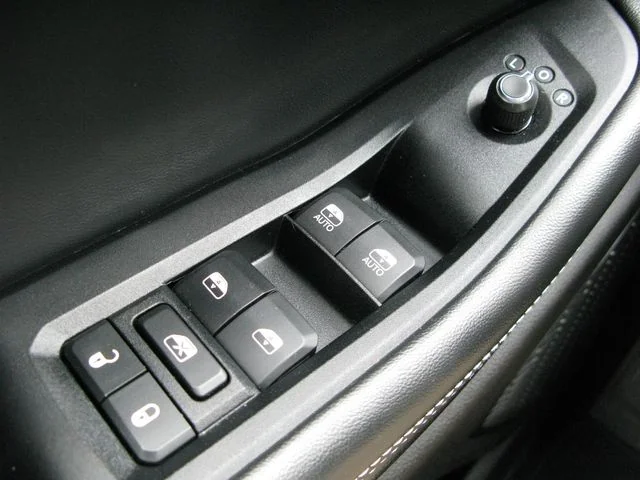 2023 Jeep Grand Cherokee L Limited — photo