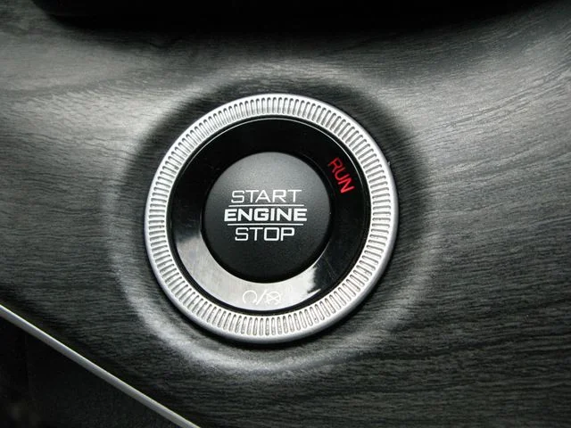 2023 Jeep Grand Cherokee L Limited — photo