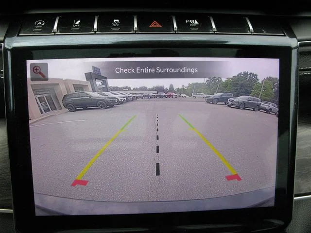 2023 Jeep Grand Cherokee L Limited — photo