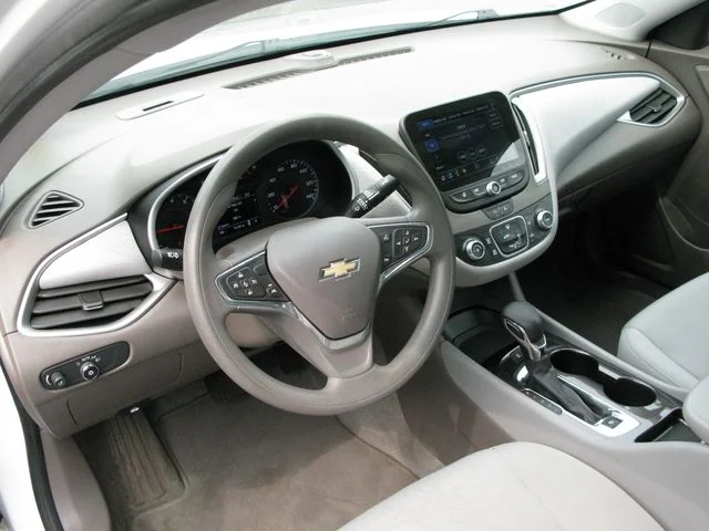 2024 Chevrolet Malibu LS Fleet — photo