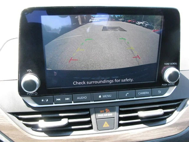 2024 Nissan Altima 2.5 SV — photo
