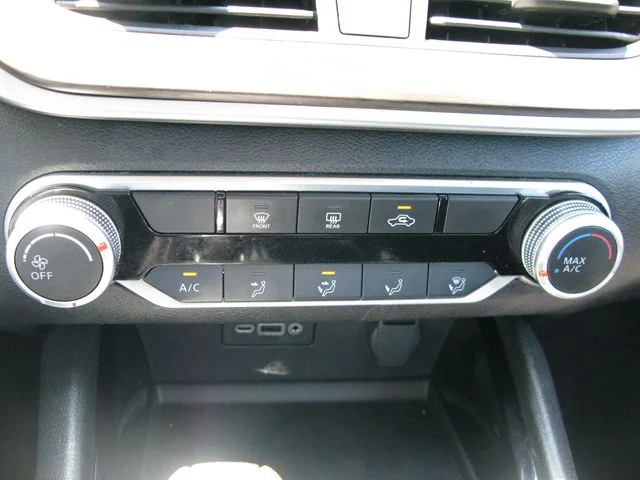 2024 Nissan Altima 2.5 SV — photo
