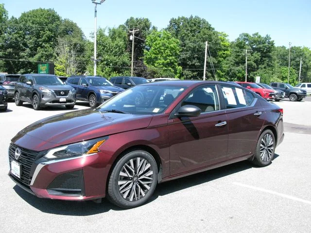 2024 Nissan Altima 2.5 SV — photo