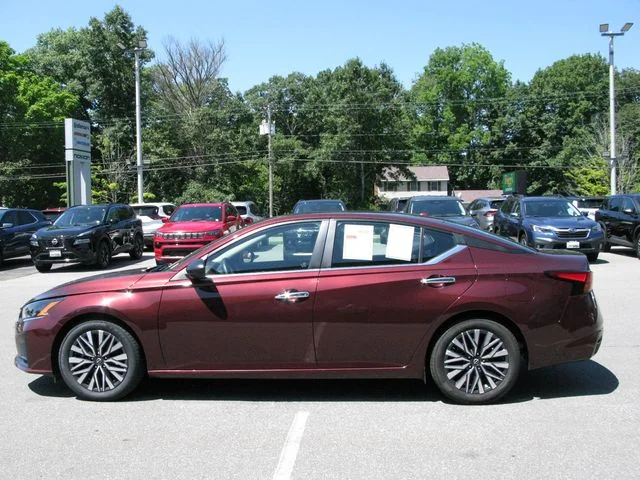 2024 Nissan Altima 2.5 SV — photo