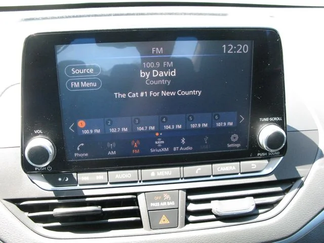 2022 Nissan Altima 2.5 SV — photo