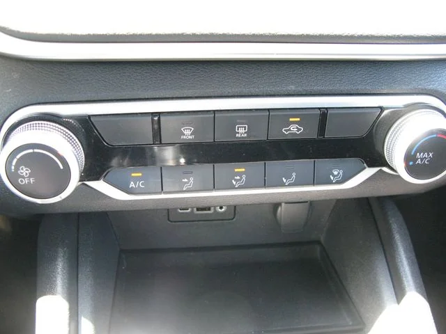 2022 Nissan Altima 2.5 SV — photo