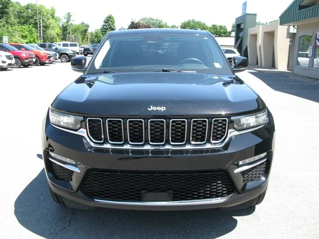 2023 Jeep Grand Cherokee Limited — photo