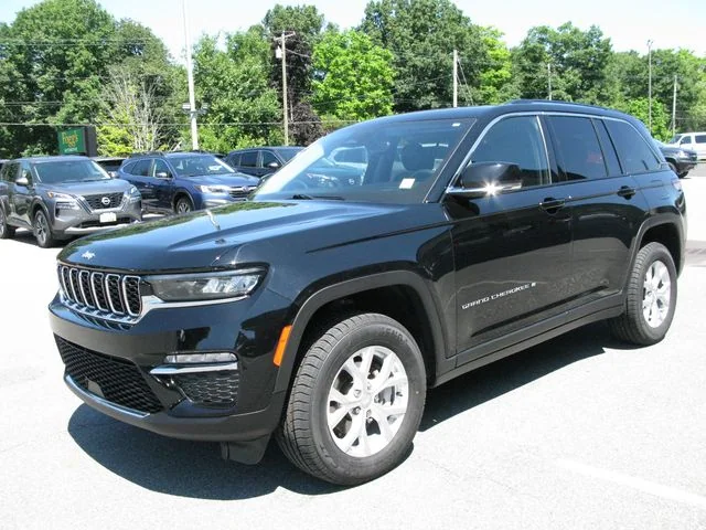 2023 Jeep Grand Cherokee Limited — photo