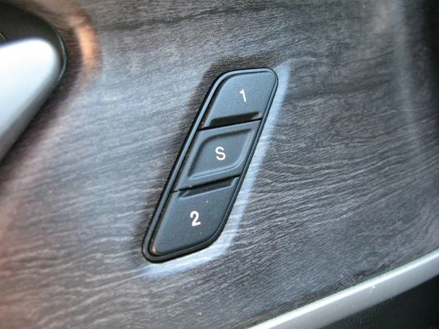 2023 Jeep Grand Cherokee Limited — photo