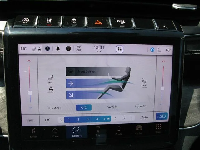 2023 Jeep Grand Cherokee Limited — photo