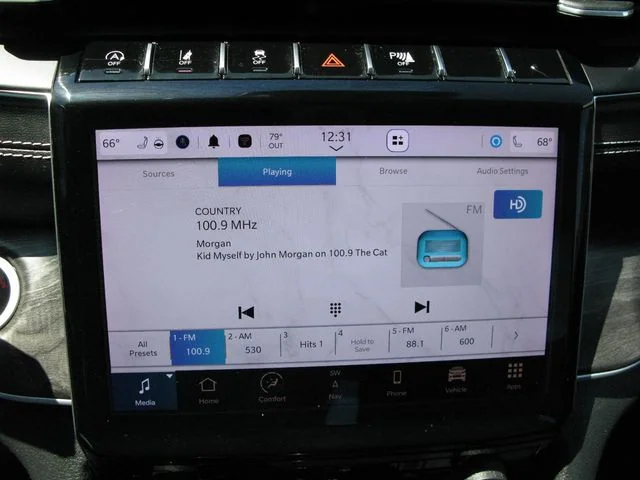 2023 Jeep Grand Cherokee Limited — photo
