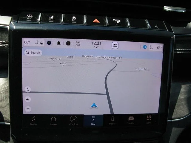 2023 Jeep Grand Cherokee Limited — photo