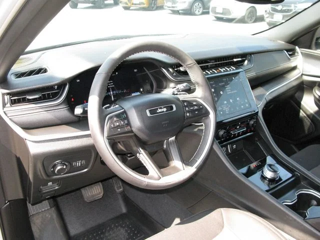 2024 Jeep Grand Cherokee Laredo X — photo