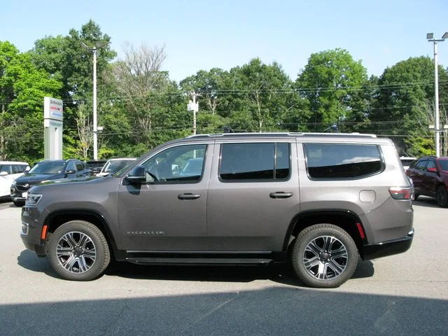 2023 Jeep Wagoneer Base — photo