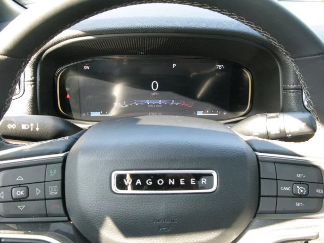 2023 Jeep Wagoneer Base — photo