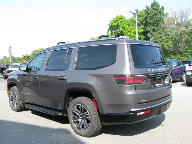 2023 Jeep Wagoneer Base — photo