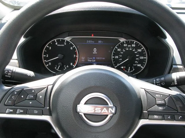 2025 Nissan Altima 2.5 SV — photo