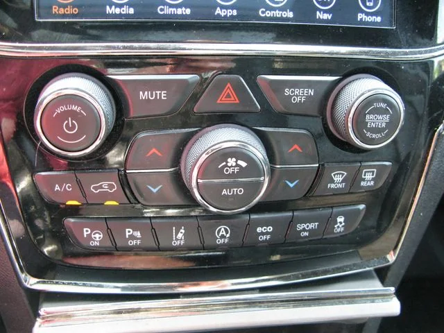 2019 Jeep Grand Cherokee High Altitude — photo