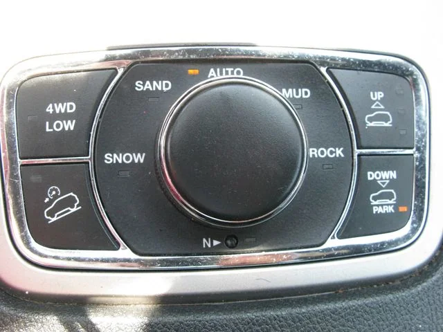 2019 Jeep Grand Cherokee High Altitude — photo