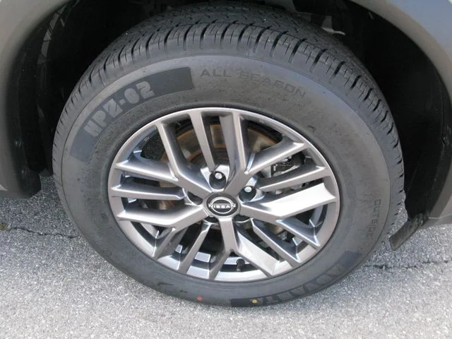 2024 Nissan Rogue S — photo