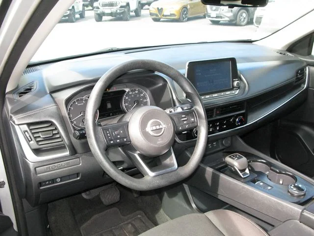2024 Nissan Rogue S — photo