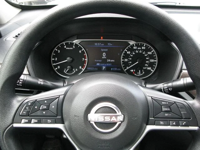 2024 Nissan Altima 2.5 SV — photo