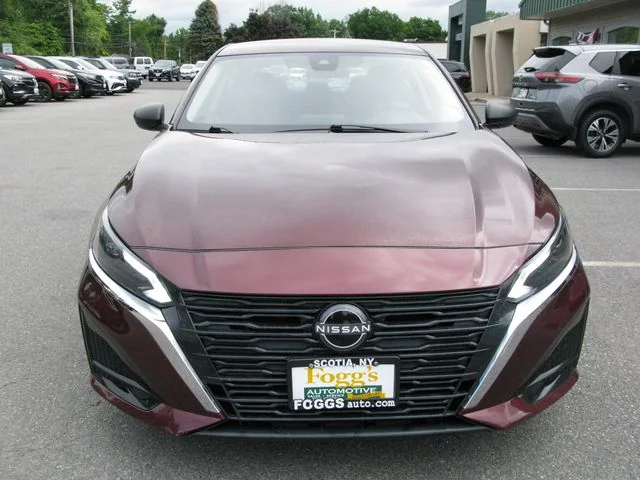 2024 Nissan Altima 2.5 SV — photo