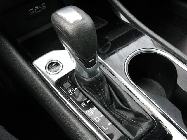 2024 Nissan Altima 2.5 SV — photo