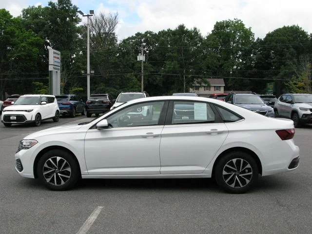 2024 Volkswagen Jetta S — photo