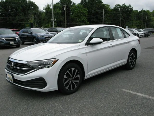 2024 Volkswagen Jetta S — photo