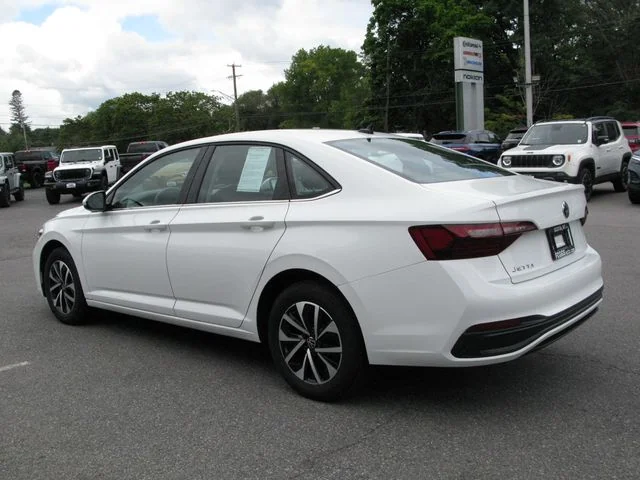 2024 Volkswagen Jetta S — photo