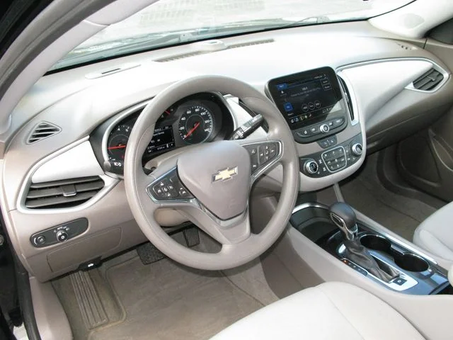 2023 Chevrolet Malibu LT — photo
