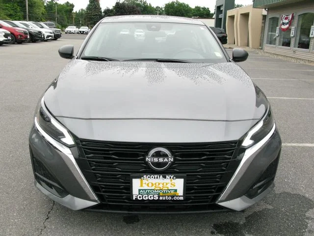 2025 Nissan Altima 2.5 SV — photo