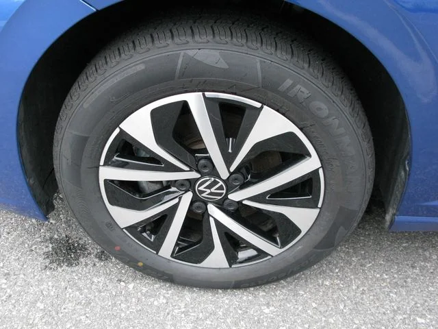 2024 Volkswagen Jetta S — photo