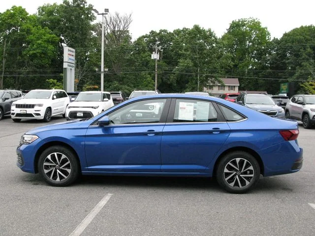 2024 Volkswagen Jetta S — photo