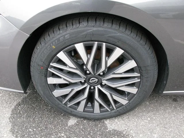 2024 Nissan Altima 2.5 SV — photo