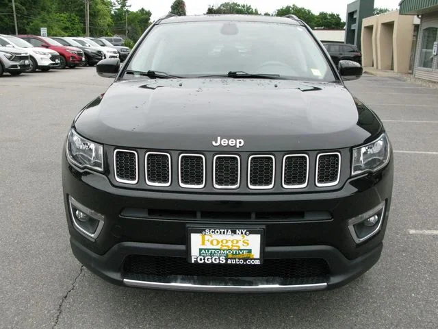 2018 Jeep Compass Limited — photo