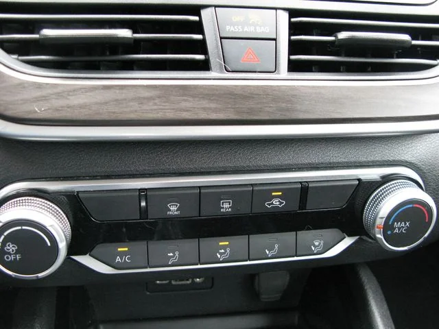 2024 Nissan Altima 2.5 SV — photo