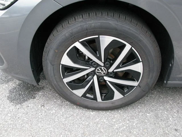 2024 Volkswagen Jetta S — photo