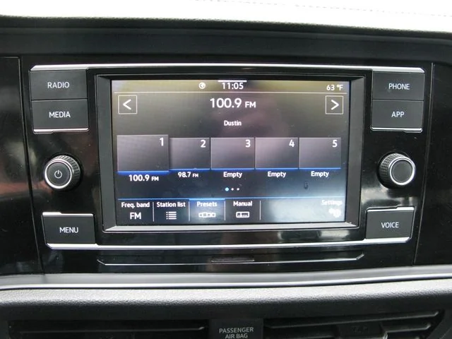 2024 Volkswagen Jetta S — photo