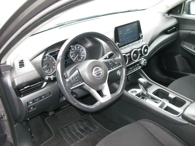 2020 Nissan Sentra SV — photo