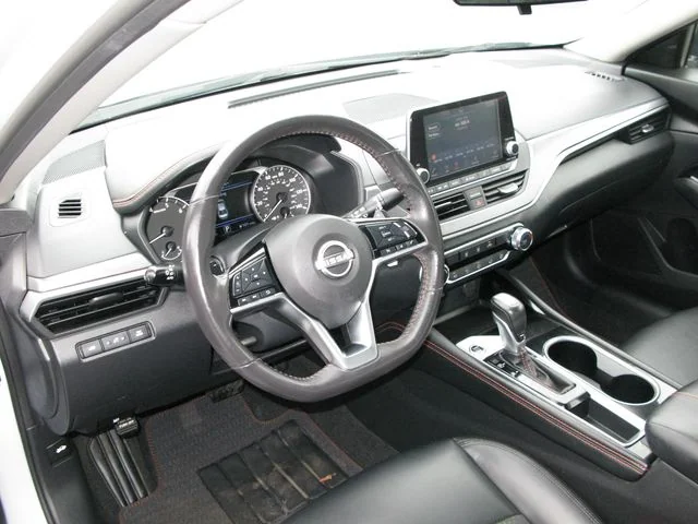 2023 Nissan Altima 2.5 SR — photo