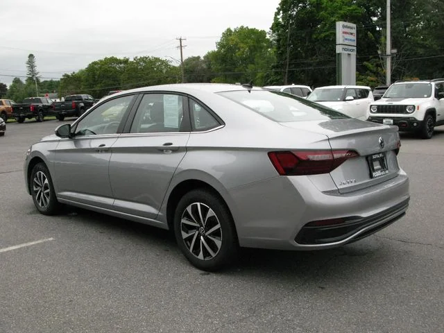 2024 Volkswagen Jetta S — photo